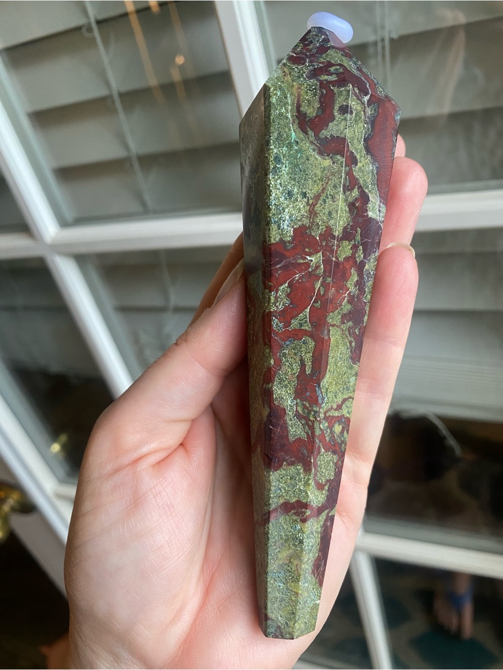 🐲 Dragon’s Blood Crystal  Wand with Stand Included